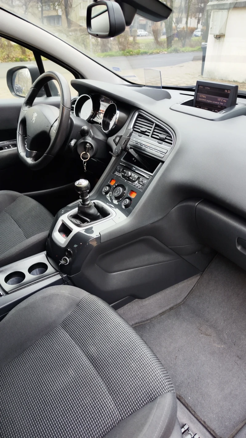 Peugeot 5008 1.6 hdi, снимка 7 - Автомобили и джипове - 53509535