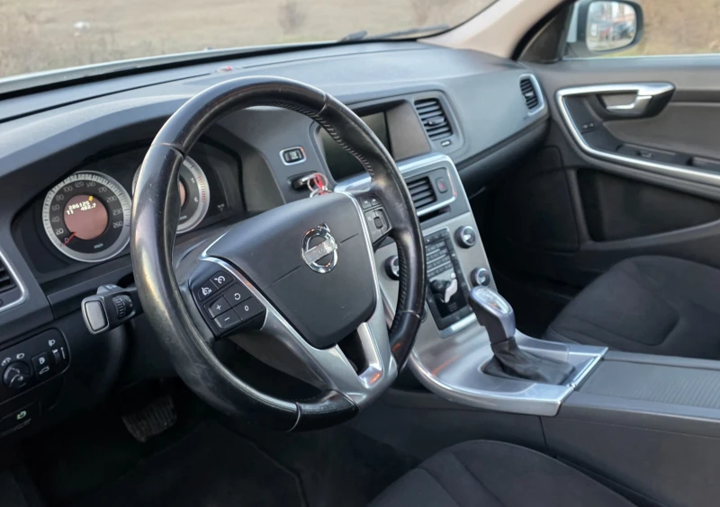 Volvo S60 2.0d 136ks, снимка 7 - Автомобили и джипове - 53528262