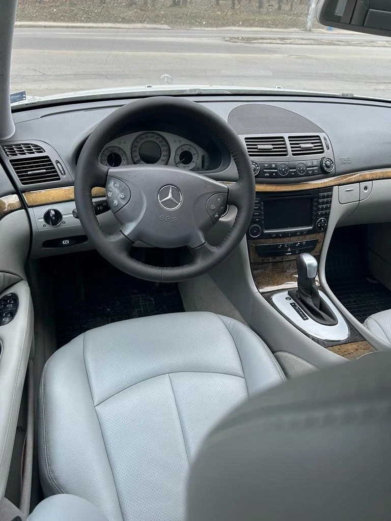 Mercedes-Benz E 280 W211, снимка 5 - Автомобили и джипове - 54980961