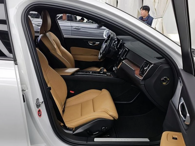 Volvo V60 2.0 Automatic | Mobile.bg � ����������� 11