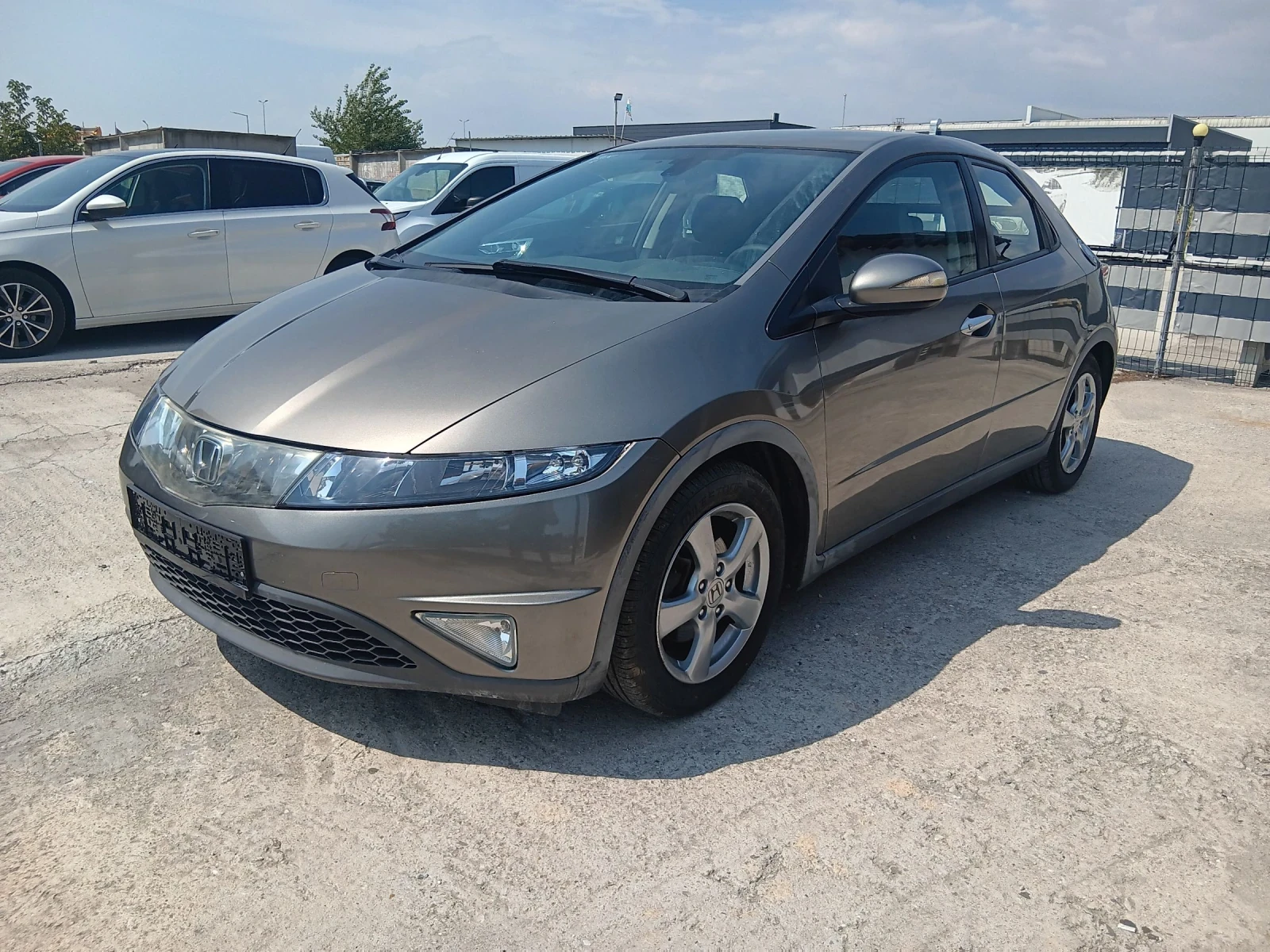 Honda Civic 1.4i - изображение 2