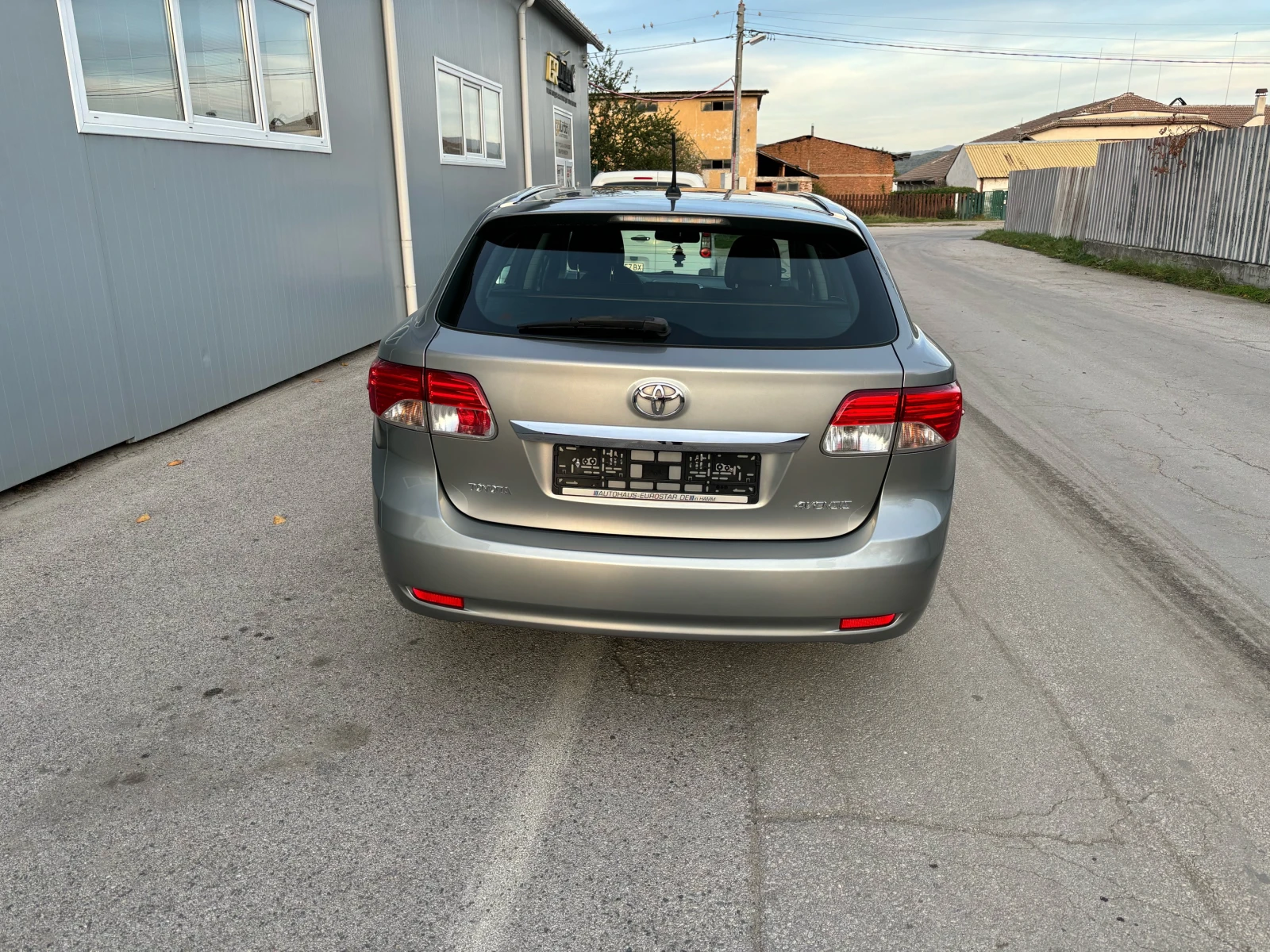 Toyota Avensis 1.8I Facelift - изображение 8