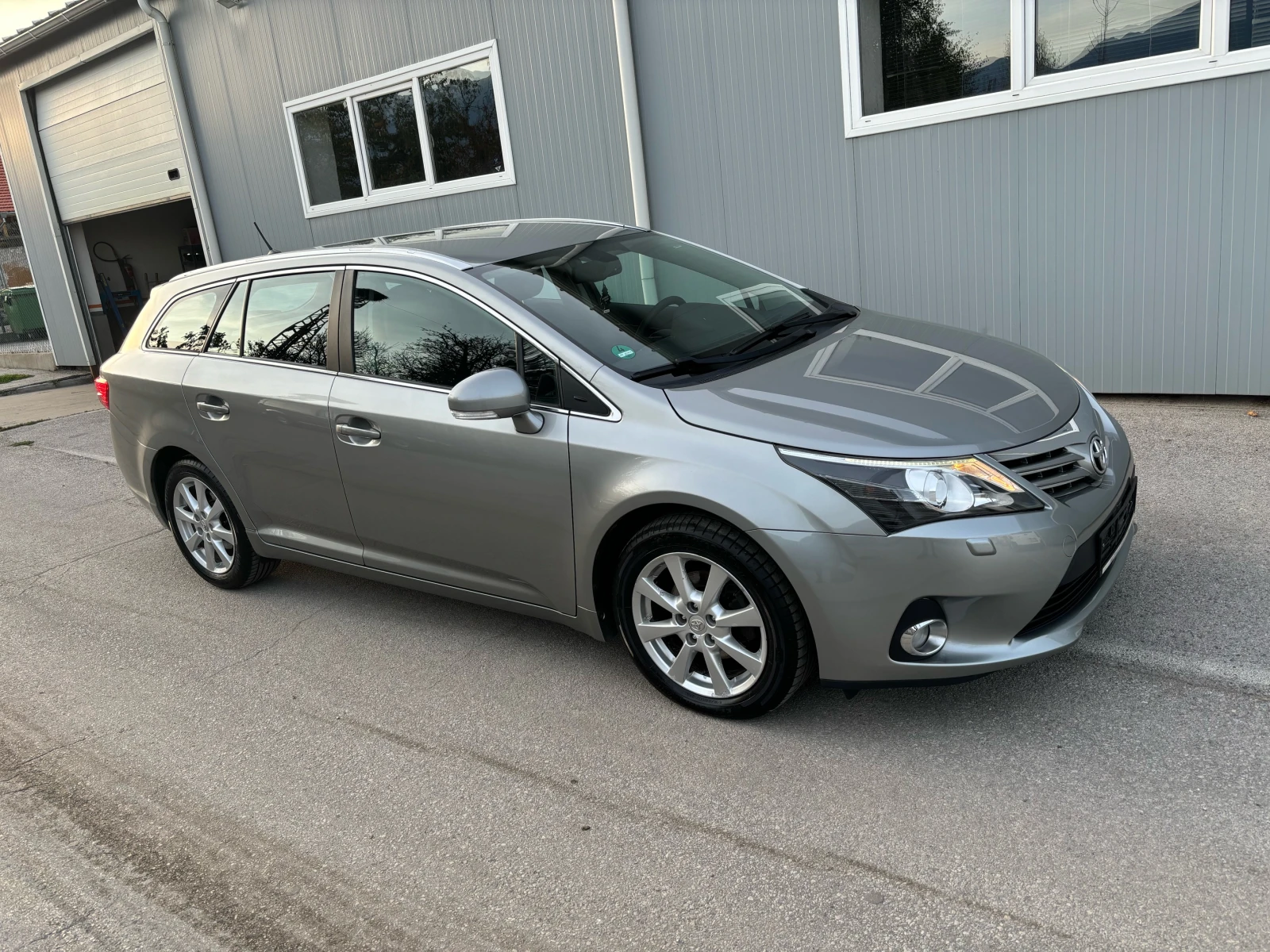 Toyota Avensis 1.8I Facelift - изображение 10