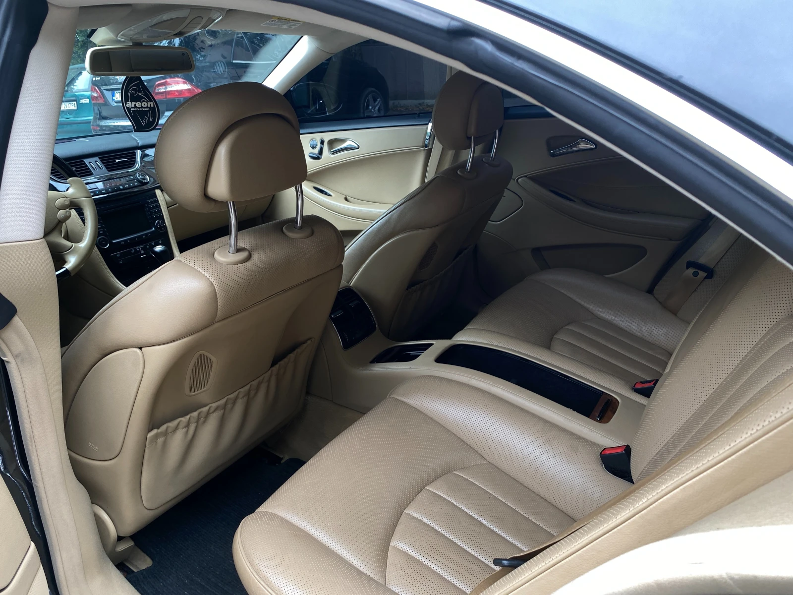 Mercedes-Benz CLS 500  - изображение 10