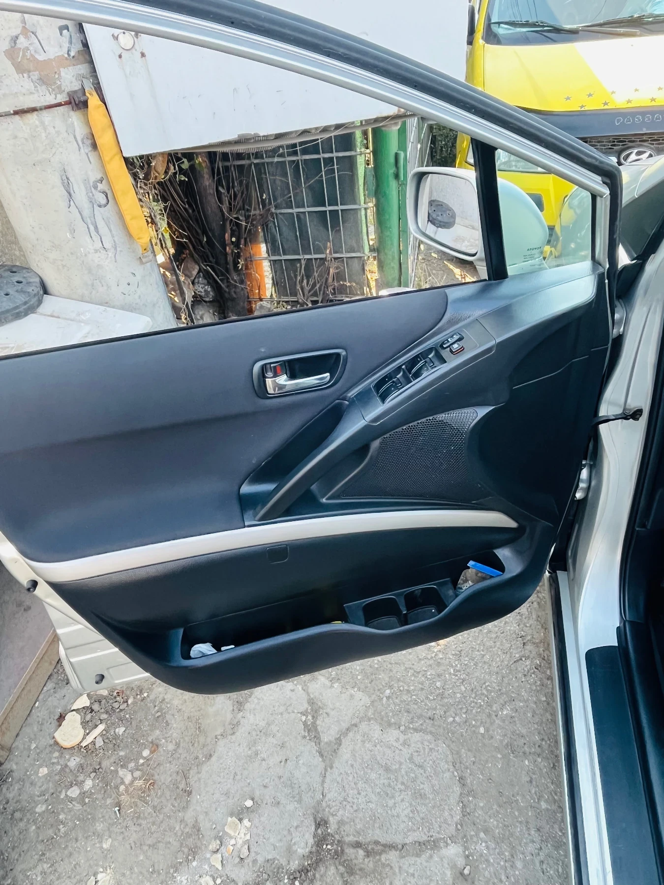 Toyota Corolla verso 1.8 VVT-i - изображение 8