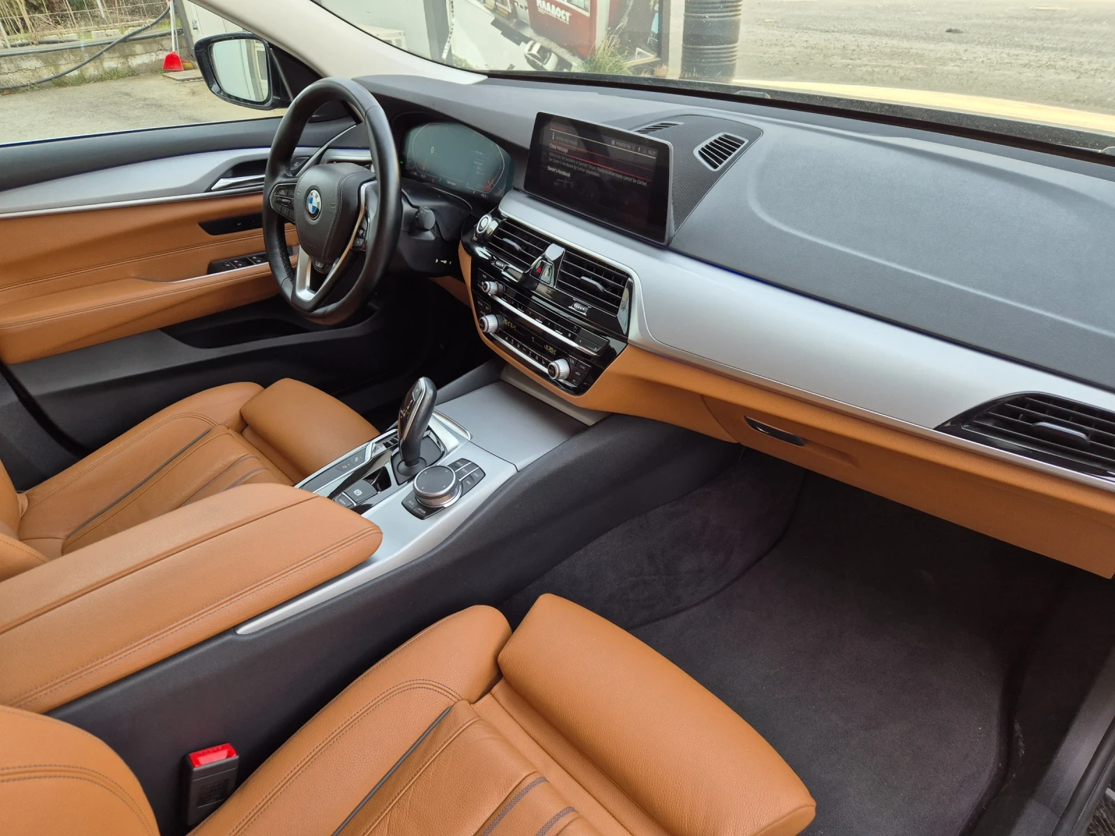 BMW 6 GT 3.0D* XDRIVE* КАМЕРА* КОЖА* НАВИ* ДИГИТАЛНО-ТАБЛО*, снимка 13 - Автомобили и джипове - 51667324