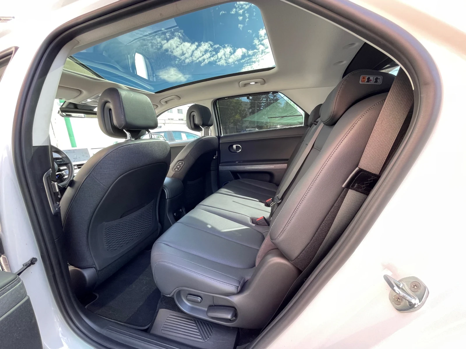 Hyundai Ioniq 5 325H.P.UNIQ* 77.4KW* AWD* ГАРАНЦИЯ* ПАНОРАМА | Mobile.bg — изображение 13