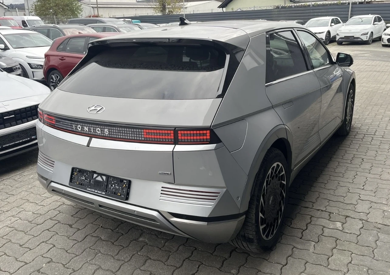 Hyundai Ioniq 5 325H.P.UNIQ* 77.4KW* AWD* ГАРАНЦИЯ* ПАНОРАМА | Mobile.bg — изображение 3