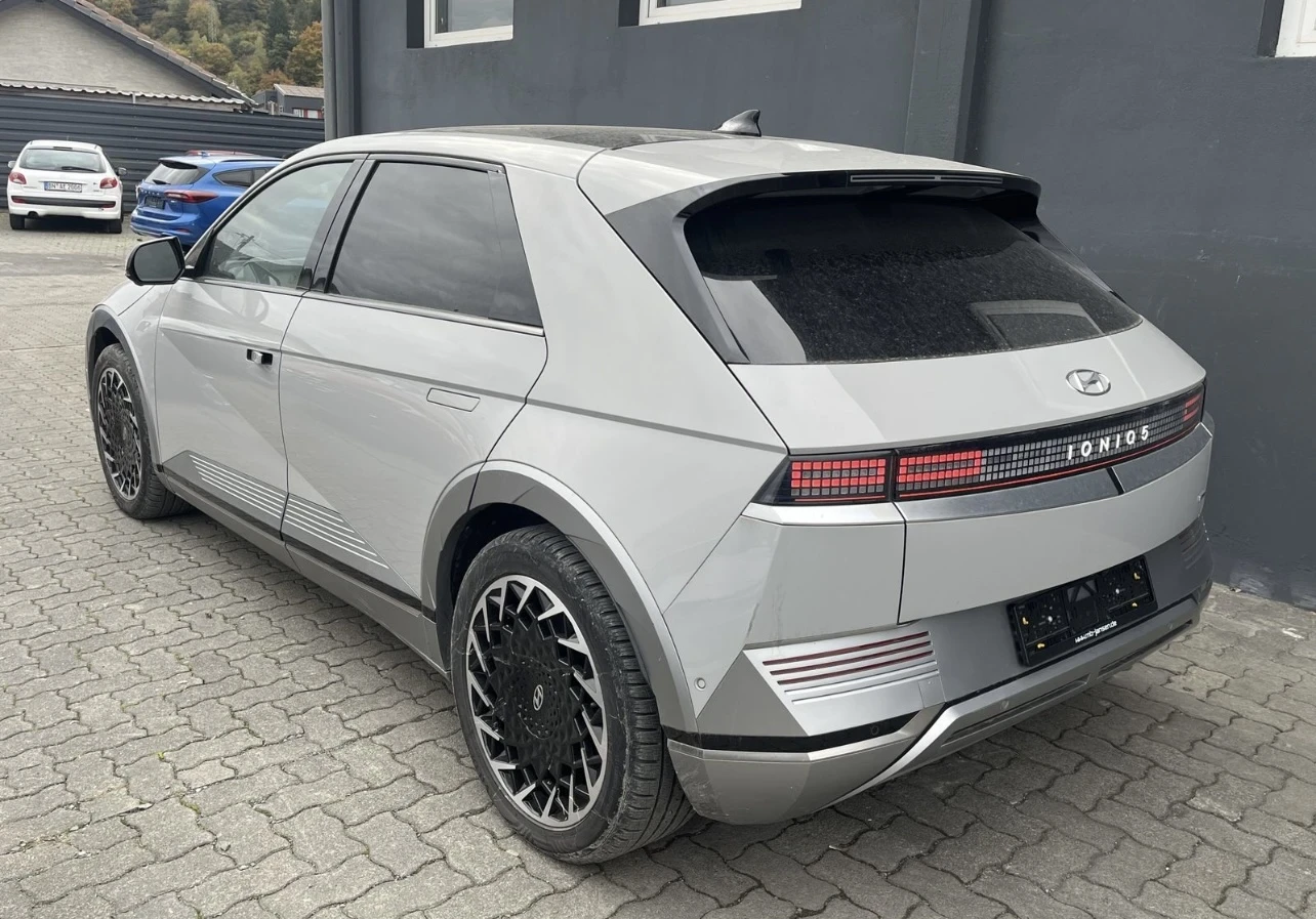 Hyundai Ioniq 5 325H.P.UNIQ* 77.4KW* AWD* ГАРАНЦИЯ* ПАНОРАМА | Mobile.bg — изображение 4