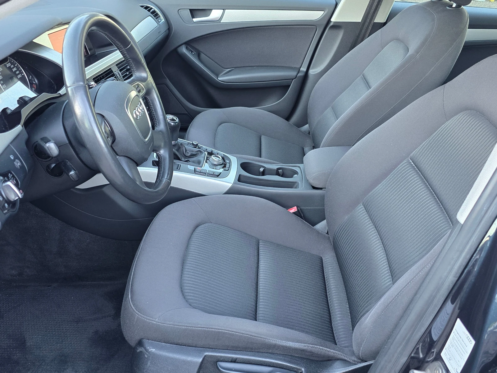 Audi A4 1.8i/6-ck./Газ.инж./Лизинг - изображение 9