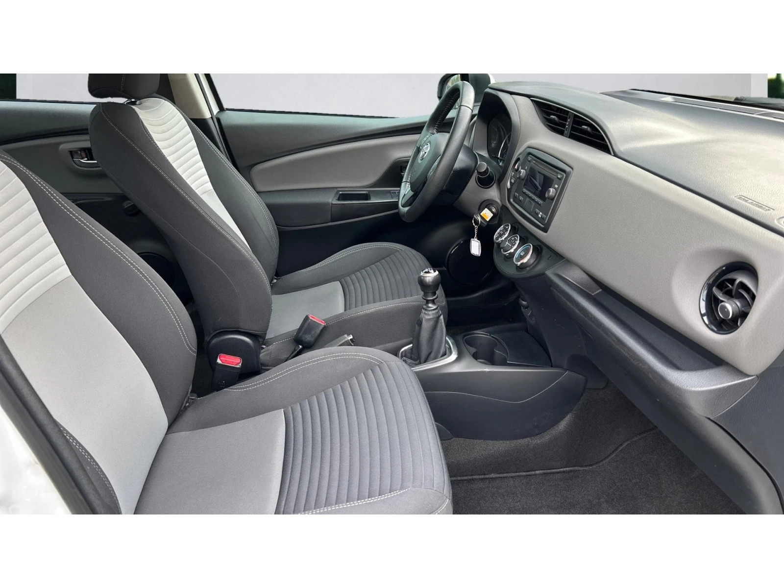 Toyota Yaris Месечна вноска от 286 лв. - изображение 6