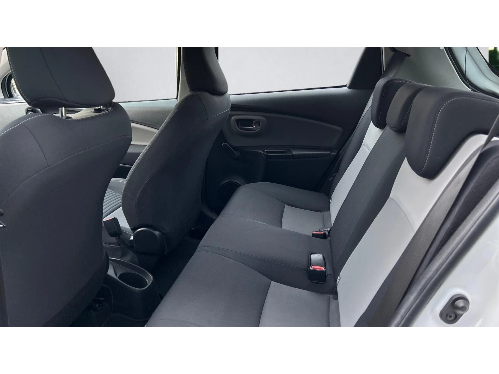 Toyota Yaris    286 . | Mobile.bg   11