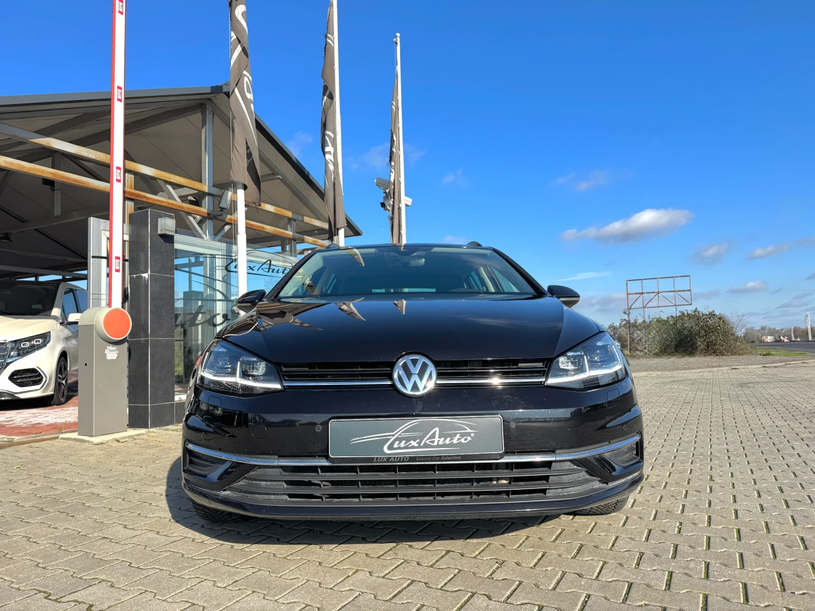 VW Golf 1.6TDI#FULLED#NAVI#DISTR#FULLASIST##88000M | Mobile.bg   4