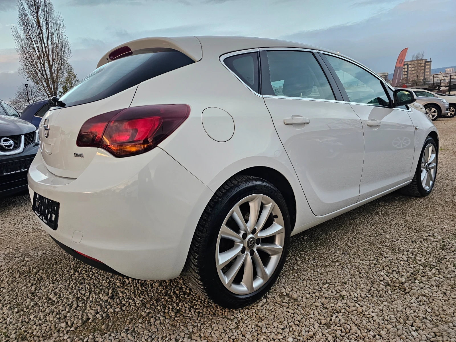 Opel Astra 1.7CDTi, 110к.с., Cosmo  - изображение 4