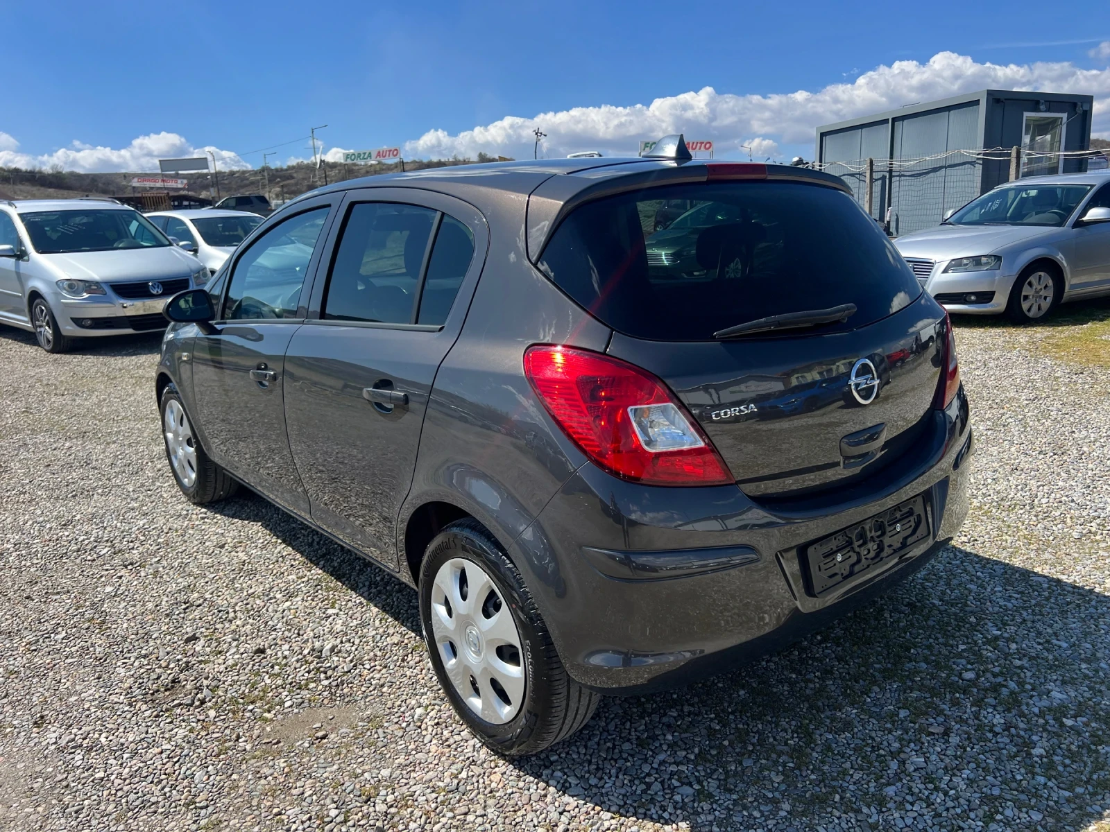 Opel Corsa 1.4 бензин-Газ, снимка 10 - Автомобили и джипове - 54102560