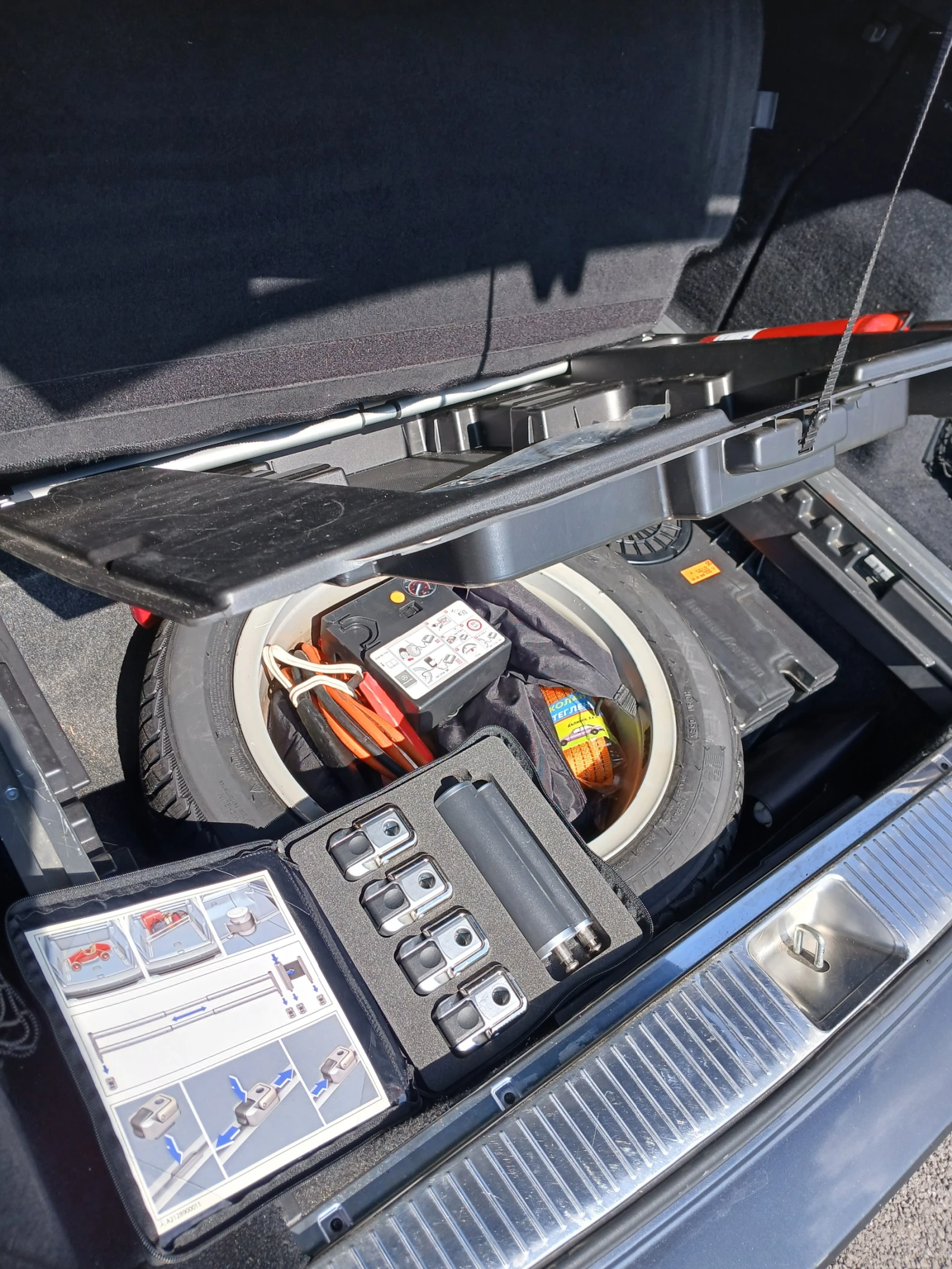 Mercedes-Benz E 350 CDI, снимка 14 - Автомобили и джипове - 54342915