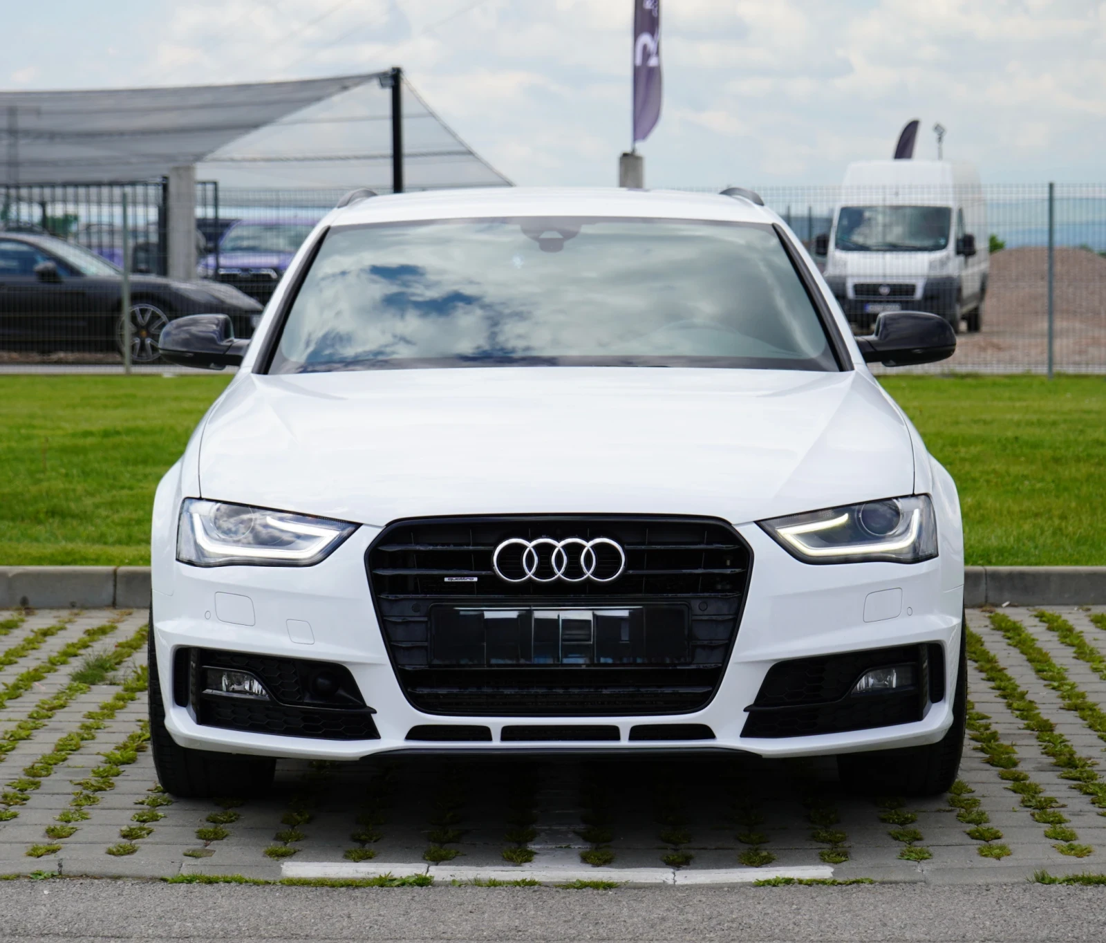 Audi A4 3.0TDI* QUATTRO* S-LINE* DISTR* CAM* COMPETITION* , снимка 2 - Автомобили и джипове - 54625725