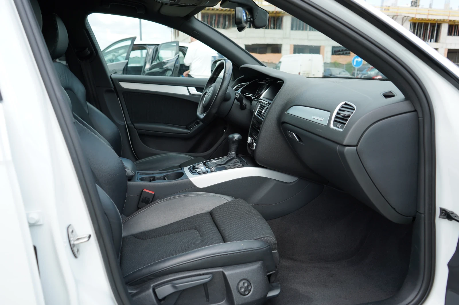 Audi A4 3.0TDI* QUATTRO* S-LINE* DISTR* CAM* COMPETITION* , снимка 14 - Автомобили и джипове - 54625725
