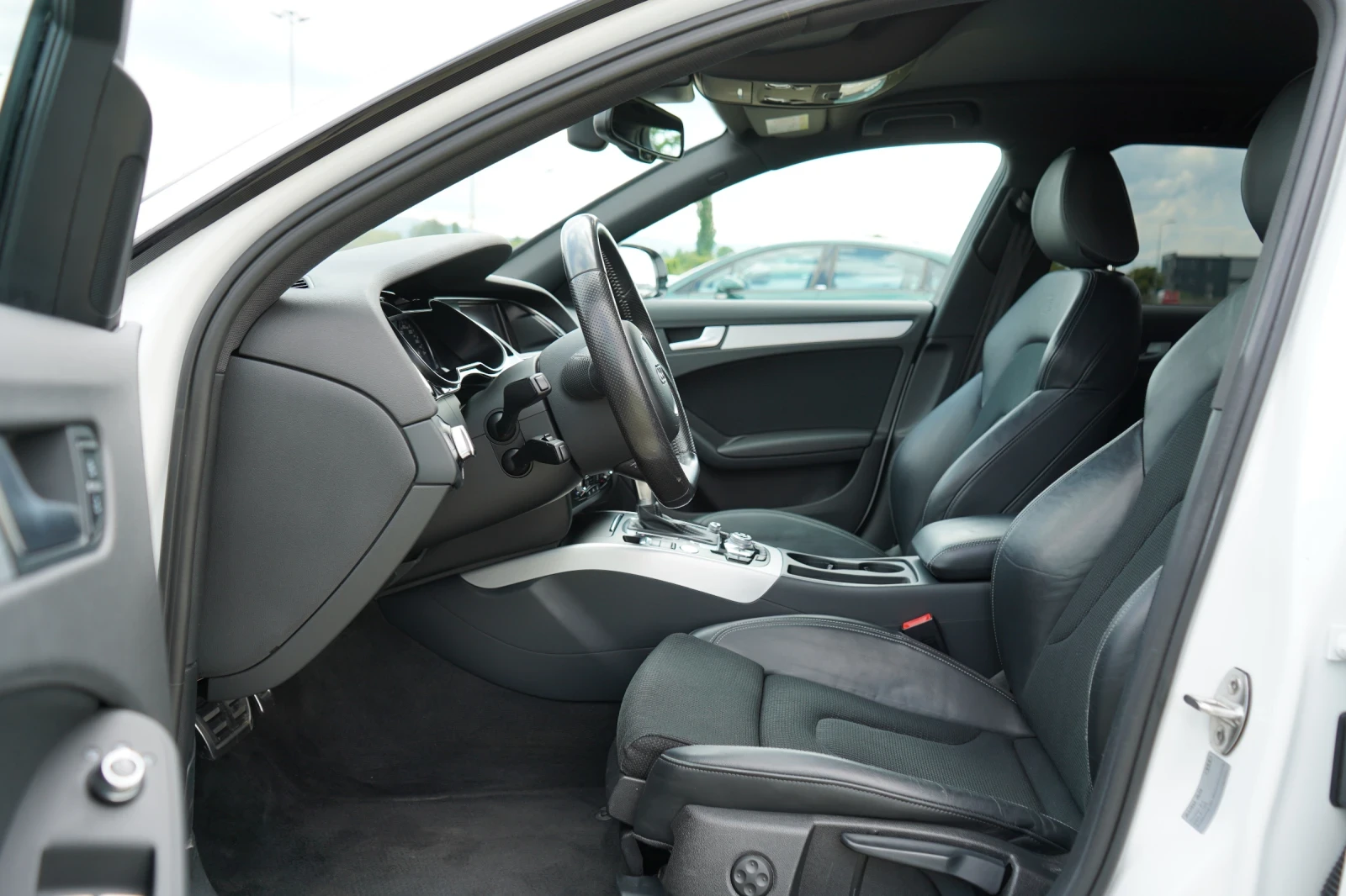 Audi A4 3.0TDI* QUATTRO* S-LINE* DISTR* CAM* COMPETITION* , снимка 8 - Автомобили и джипове - 54625725
