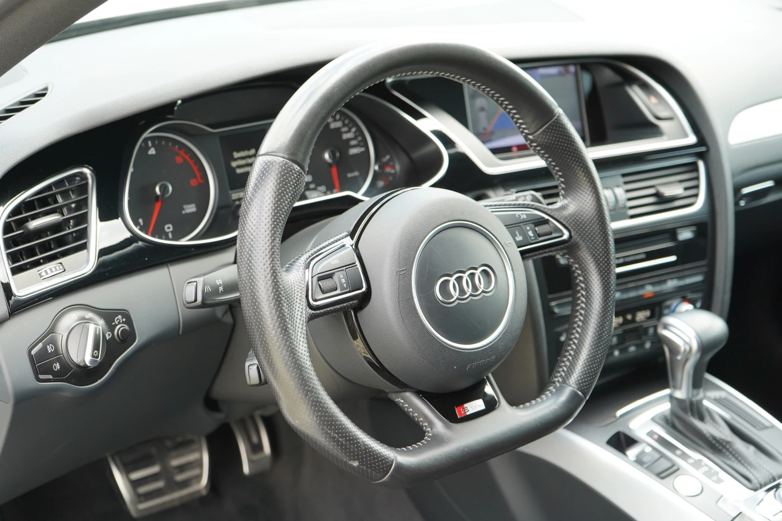 Audi A4 3.0TDI* QUATTRO* S-LINE* DISTR* CAM* COMPETITION* , снимка 9 - Автомобили и джипове - 54625725