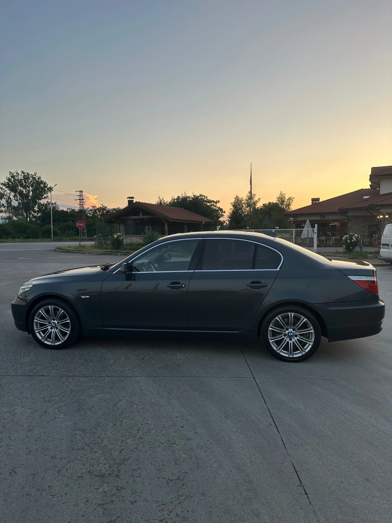 BMW 530 E60 XI, снимка 3 - Автомобили и джипове - 55071524