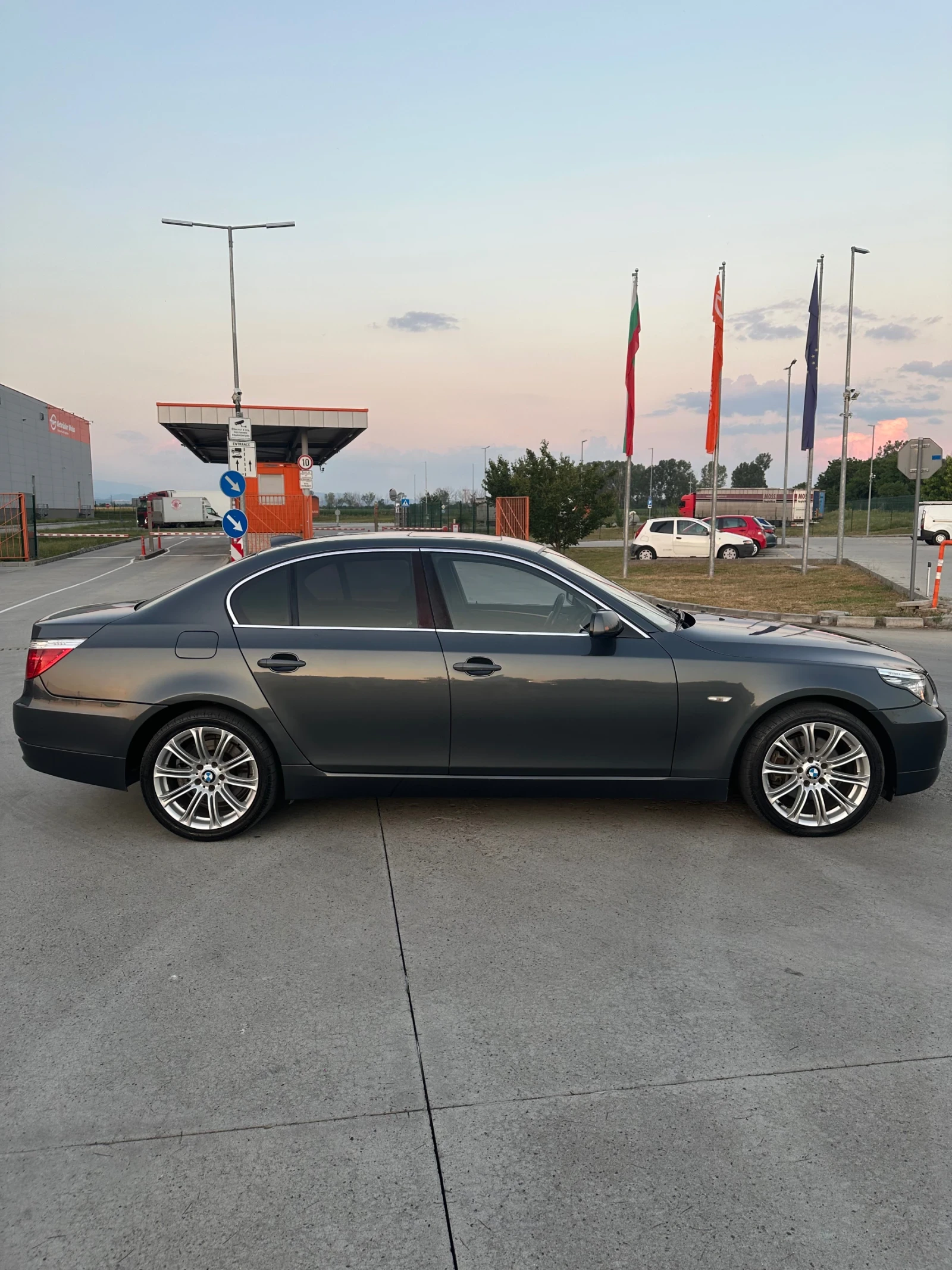 BMW 530 E60 XI, снимка 2 - Автомобили и джипове - 55071524