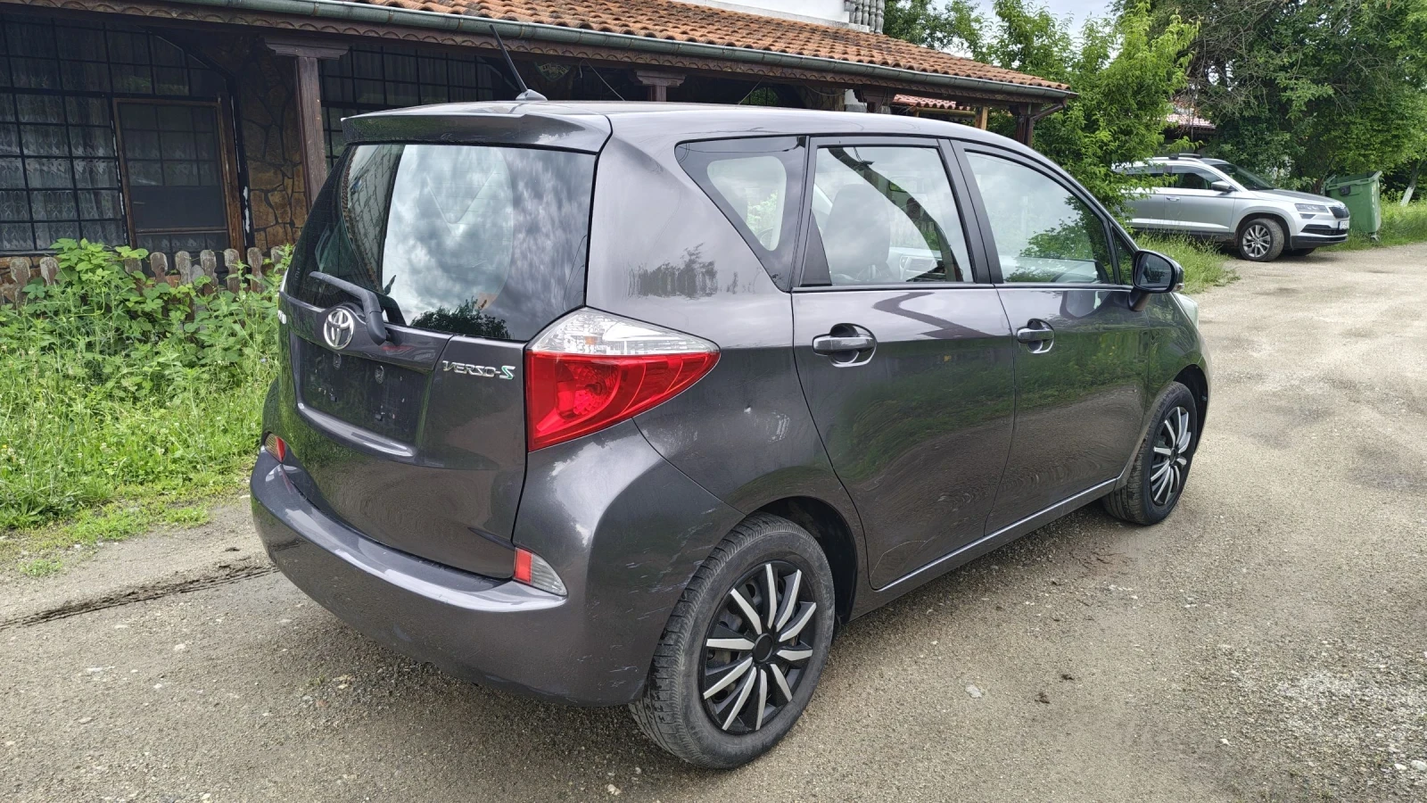 Toyota Verso S 1.33cc 99ks 2012g Klima Kamera Navi , снимка 4 - Автомобили и джипове - 55342441