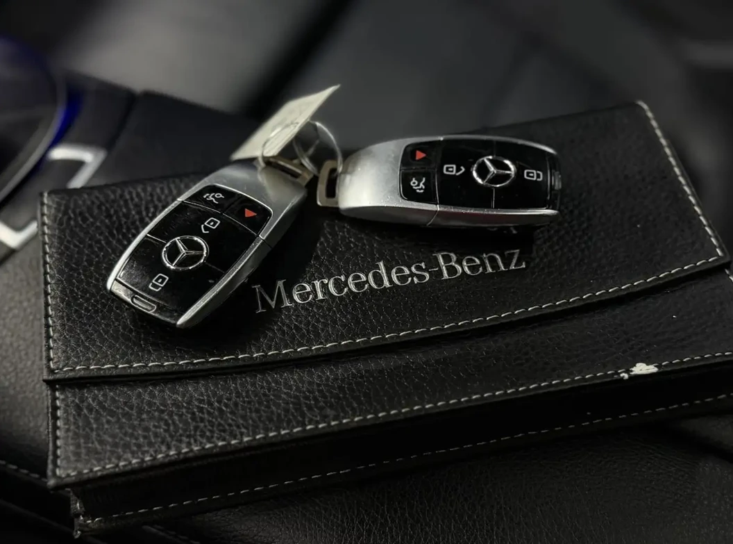 Mercedes-Benz E 400 4Matic Ambient, снимка 15 - Автомобили и джипове - 55346410