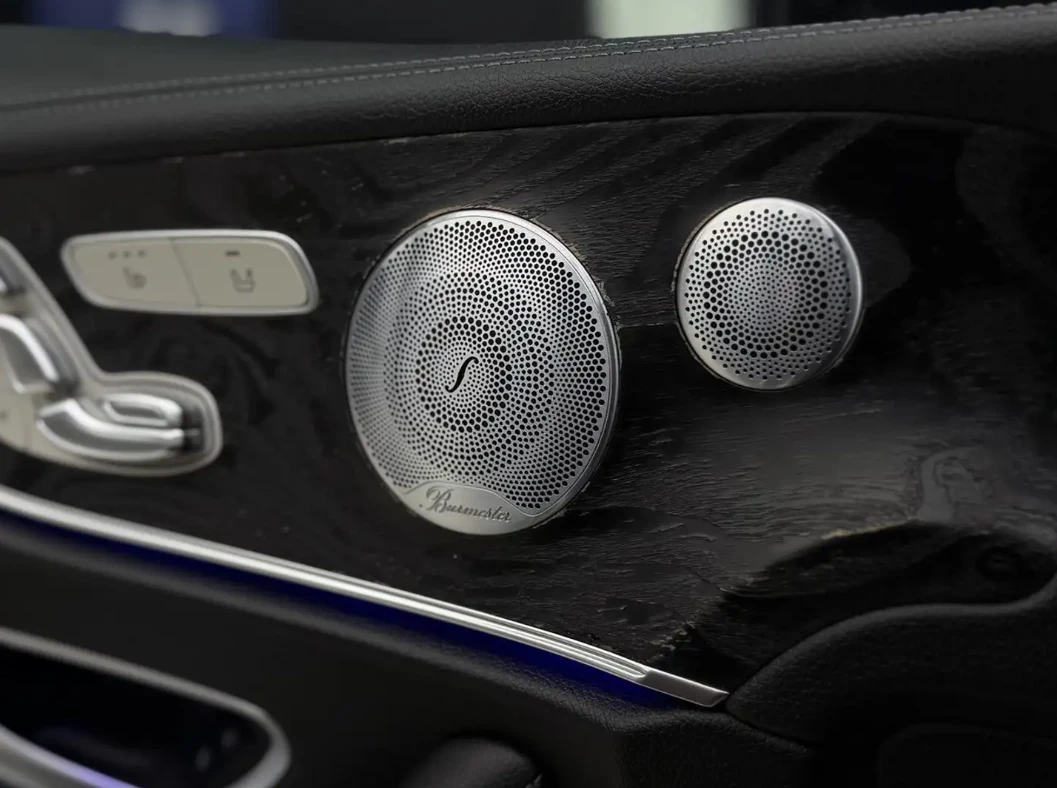 Mercedes-Benz E 400 4Matic Ambient, снимка 10 - Автомобили и джипове - 55346410