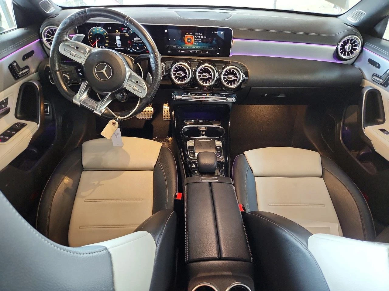 Mercedes-Benz CLA 2.0l Amg 35 4Matic, снимка 8 - Автомобили и джипове - 55465271