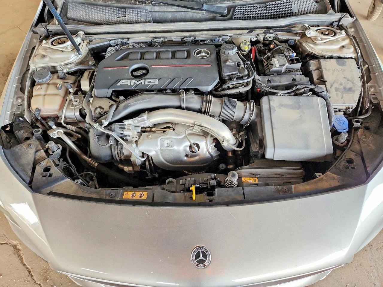 Mercedes-Benz CLA 2.0l Amg 35 4Matic, снимка 11 - Автомобили и джипове - 55465271