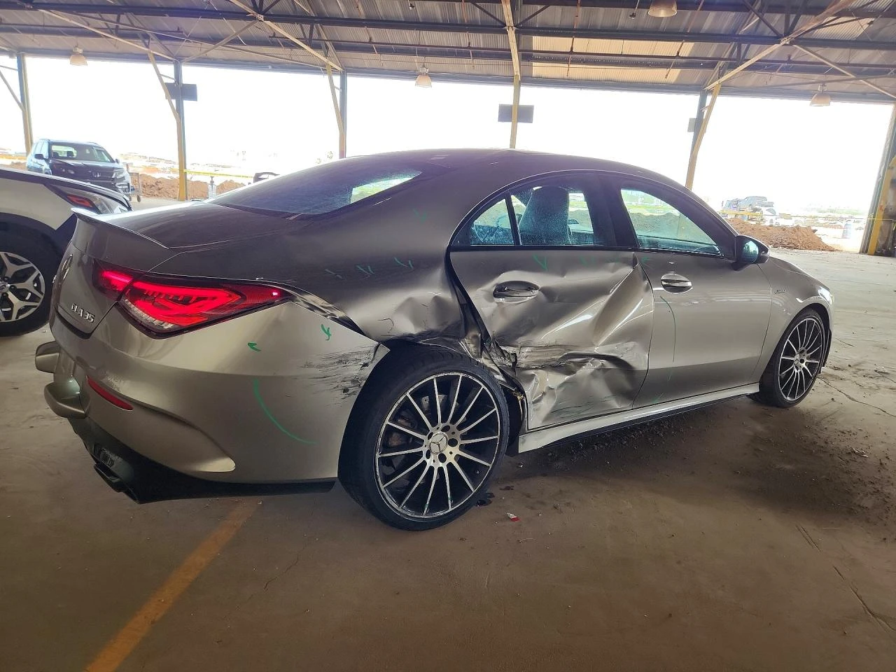 Mercedes-Benz CLA 2.0l Amg 35 4Matic, снимка 3 - Автомобили и джипове - 55465271