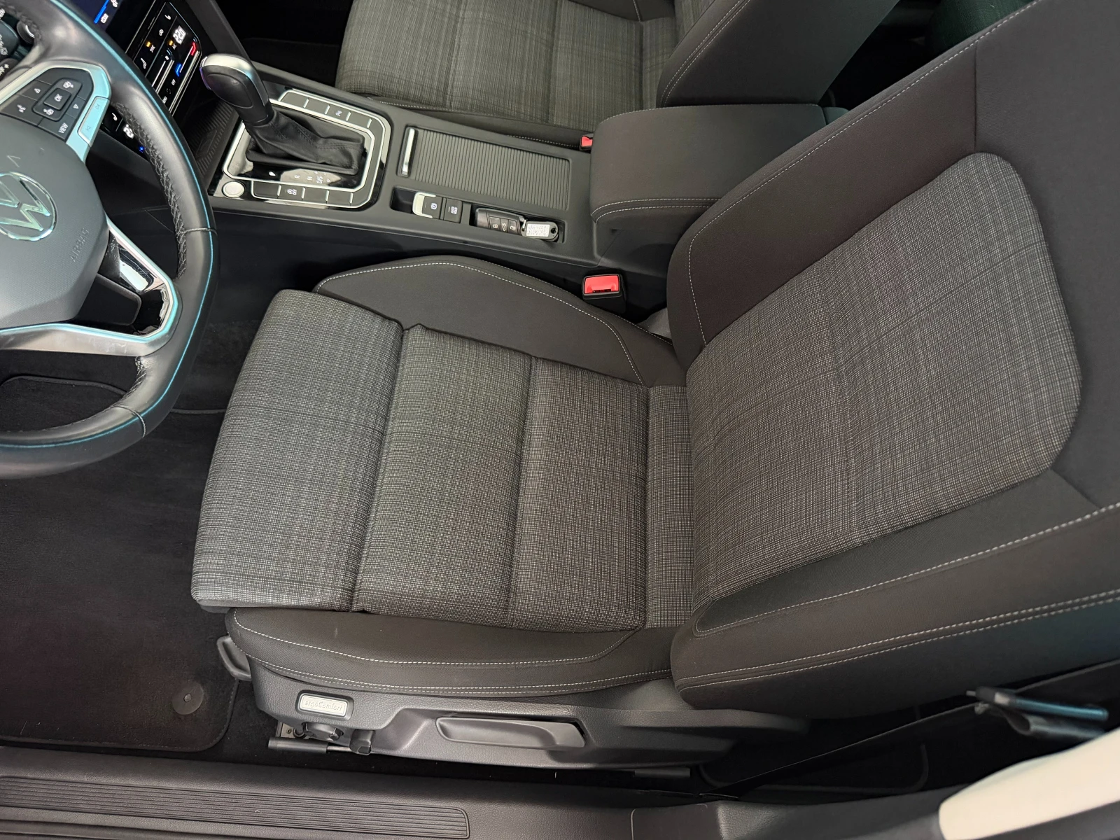 VW Passat 2.0TDI* 150к.с* СЕРВИЗНА КНИЖКА С ПЪЛНА ИСТОРИЯ В , снимка 8 - Автомобили и джипове - 55735105