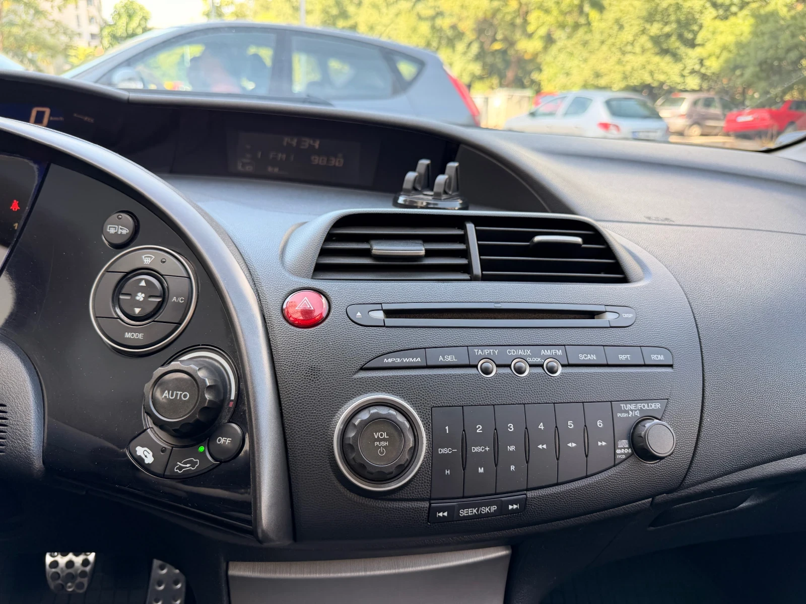 Honda Civic  Климатроник , снимка 11 - Автомобили и джипове - 55877324