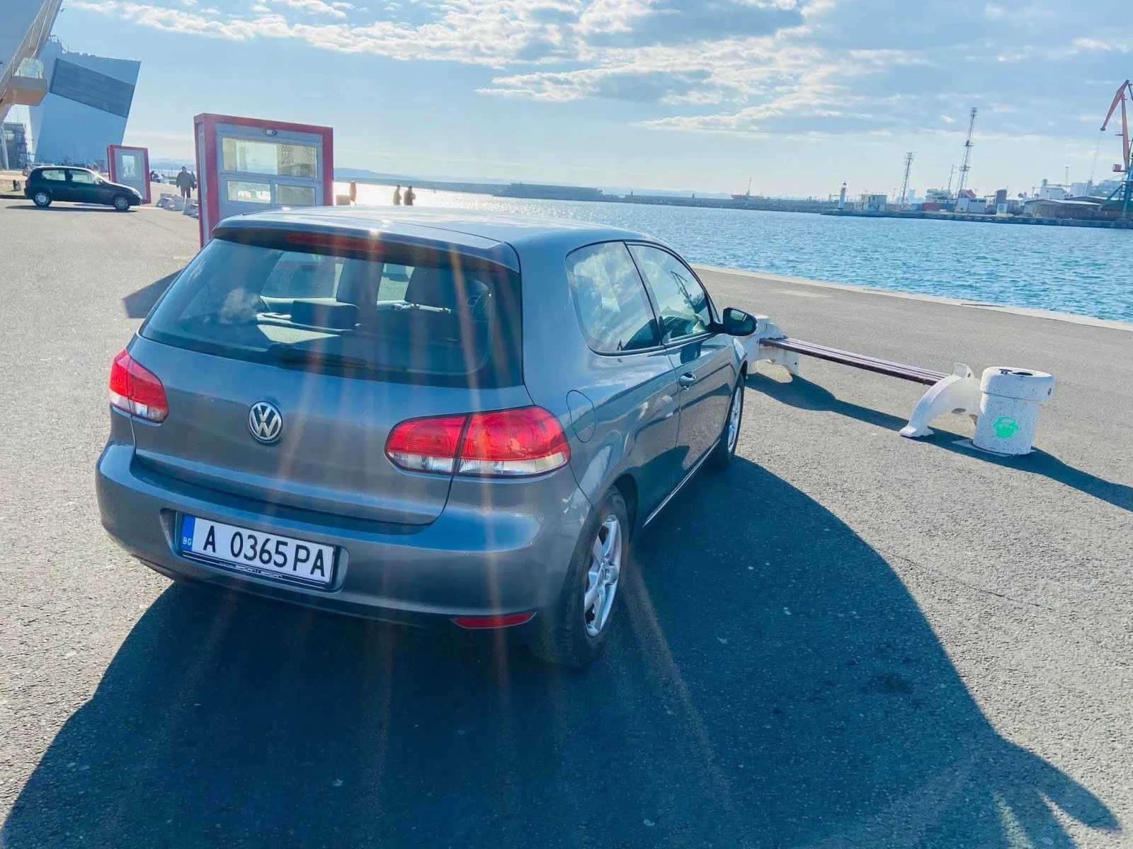 VW Golf, снимка 2 - Автомобили и джипове - 56068336
