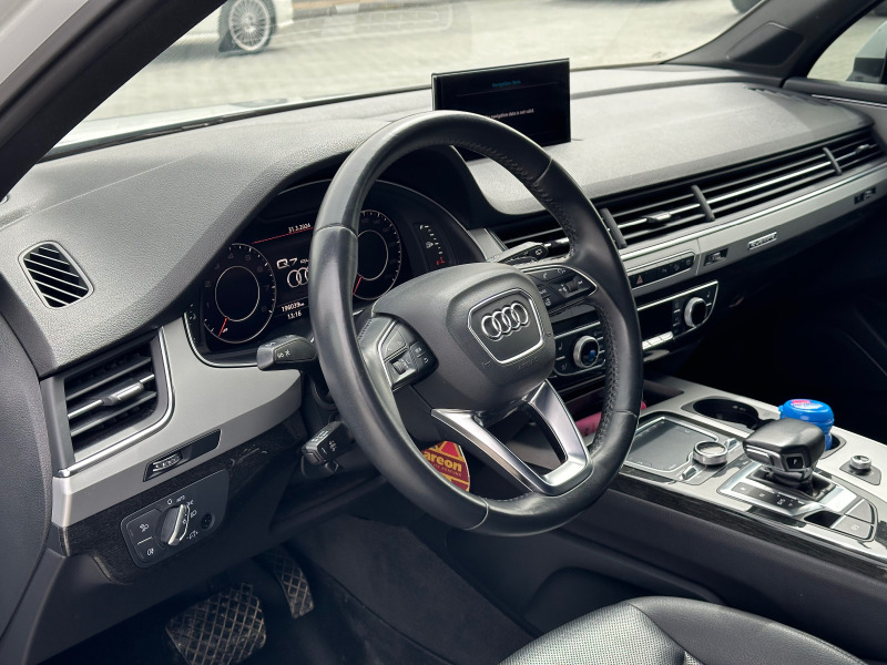 Audi Q7, снимка 9 - Автомобили и джипове - 45035342