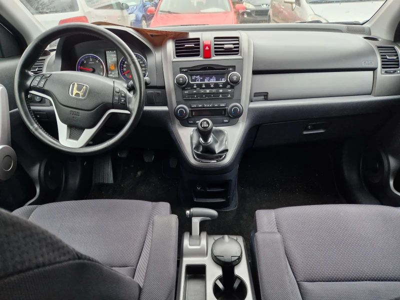 Honda Cr-v Италия, снимка 11 - Автомобили и джипове - 48194678