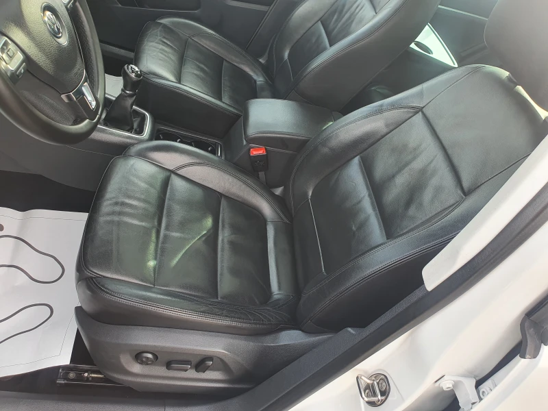 VW Tiguan 2.0TDI 4-MOTION PANORAMA LED FULL, снимка 14 - Автомобили и джипове - 49865823