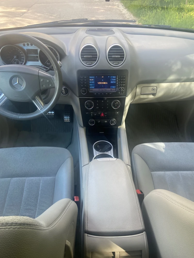 Mercedes-Benz ML 320 3.2 CDI/// 4 Matic///Off road пакет ///224 к.с.///, снимка 8 - Автомобили и джипове - 52622115