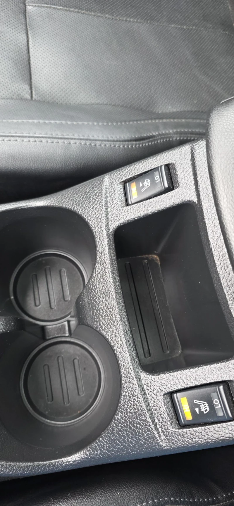 Nissan Qashqai 1.6 Dci/Tekna/4?4/Panorama/360 Camera, снимка 15 - Автомобили и джипове - 52864598