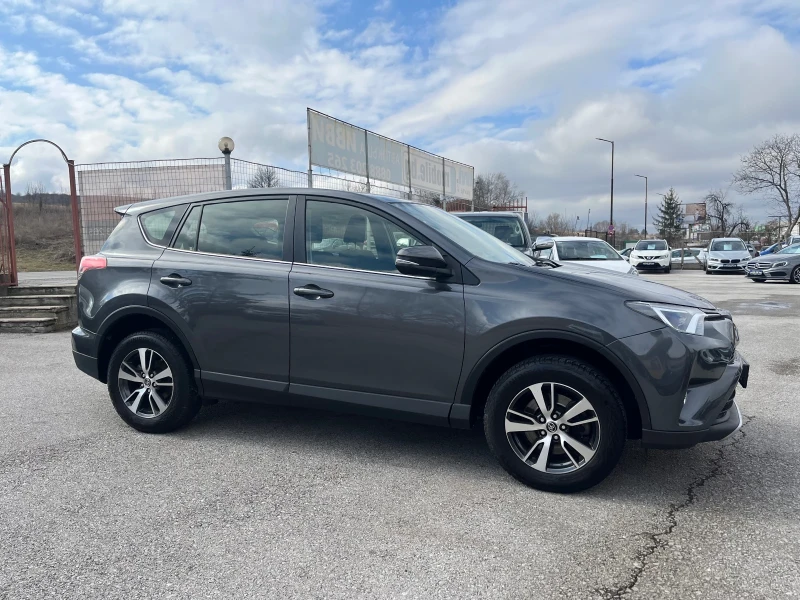 Toyota Rav4 2.0 D-4D FACE LIFT, снимка 14 - Автомобили и джипове - 53579152