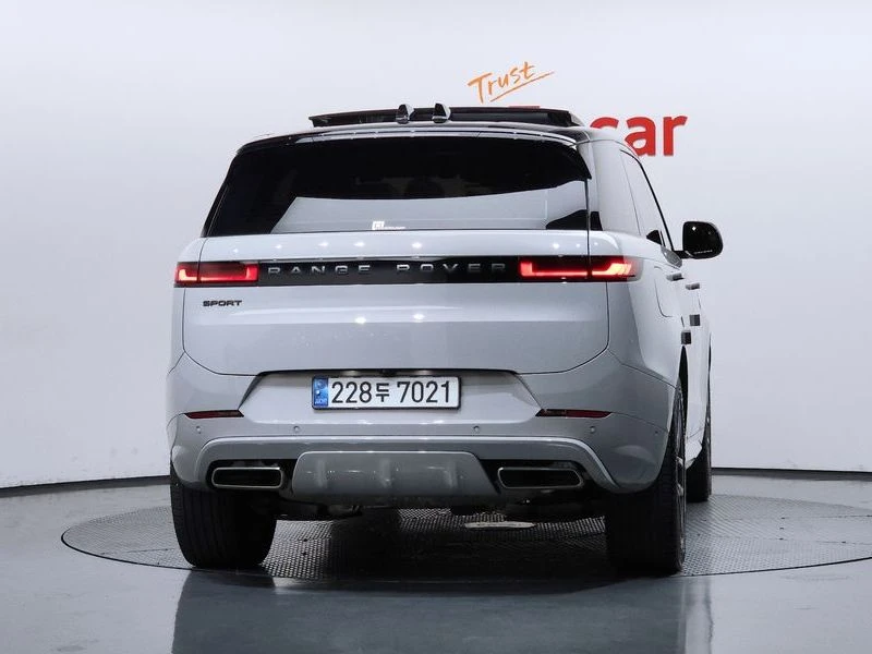 Land Rover Range Rover Sport 3.0 Automatic, снимка 4 - Автомобили и джипове - 55848081