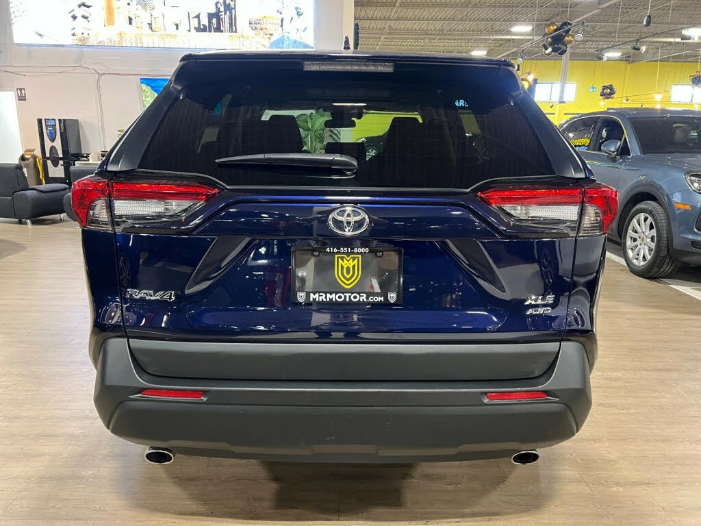 Toyota Rav4 XLE Подгрев* CarPlay*  - изображение 2