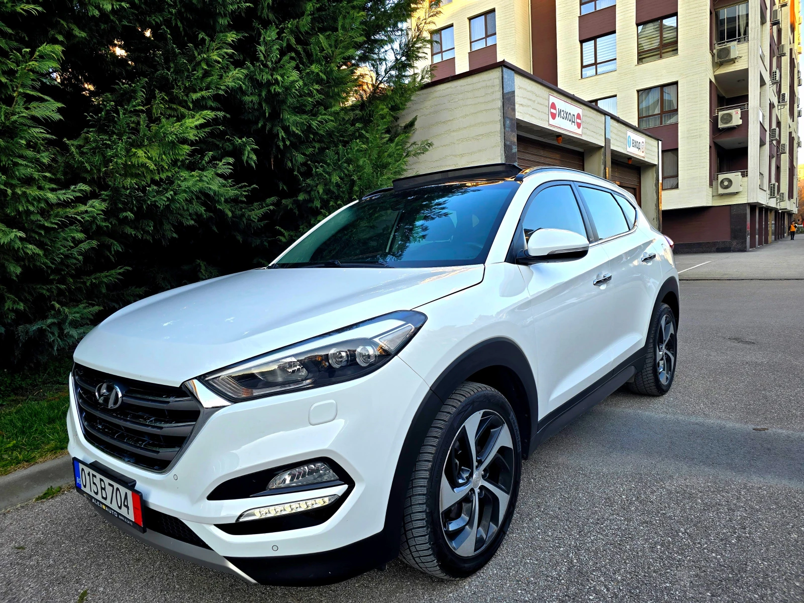 Hyundai Tucson 1.7-PREMIUM-NAVI-CAMERA