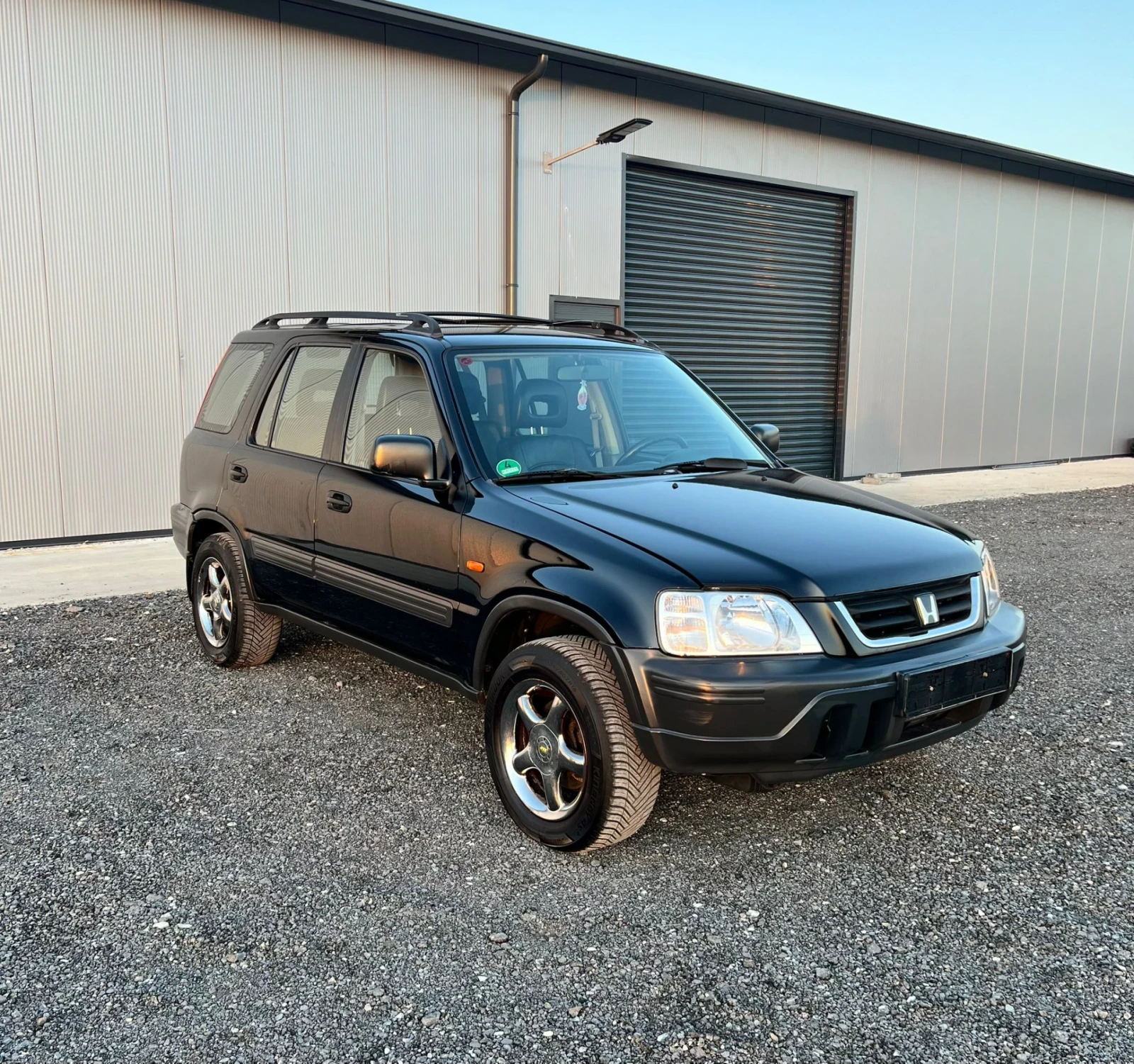 Honda Cr-v 2.0i 128кс., снимка 2 - Автомобили и джипове - 53837869