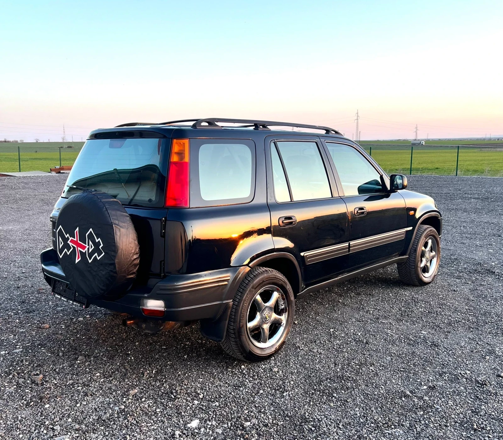 Honda Cr-v 2.0i 128кс., снимка 3 - Автомобили и джипове - 53837869