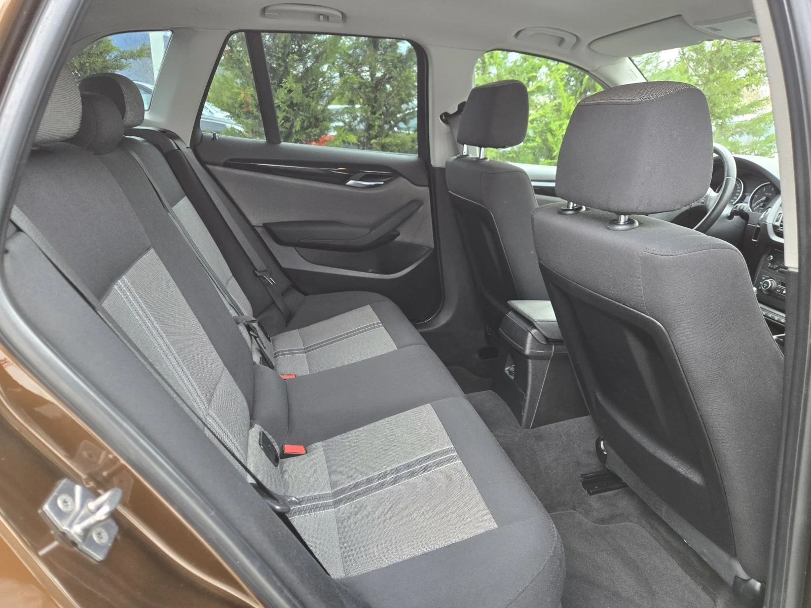 BMW X1 2.0D-143кс= 4х4= КСЕНОН= АВТОПИЛОТ= ПАРКТРОНИК, снимка 14 - Автомобили и джипове - 54180967