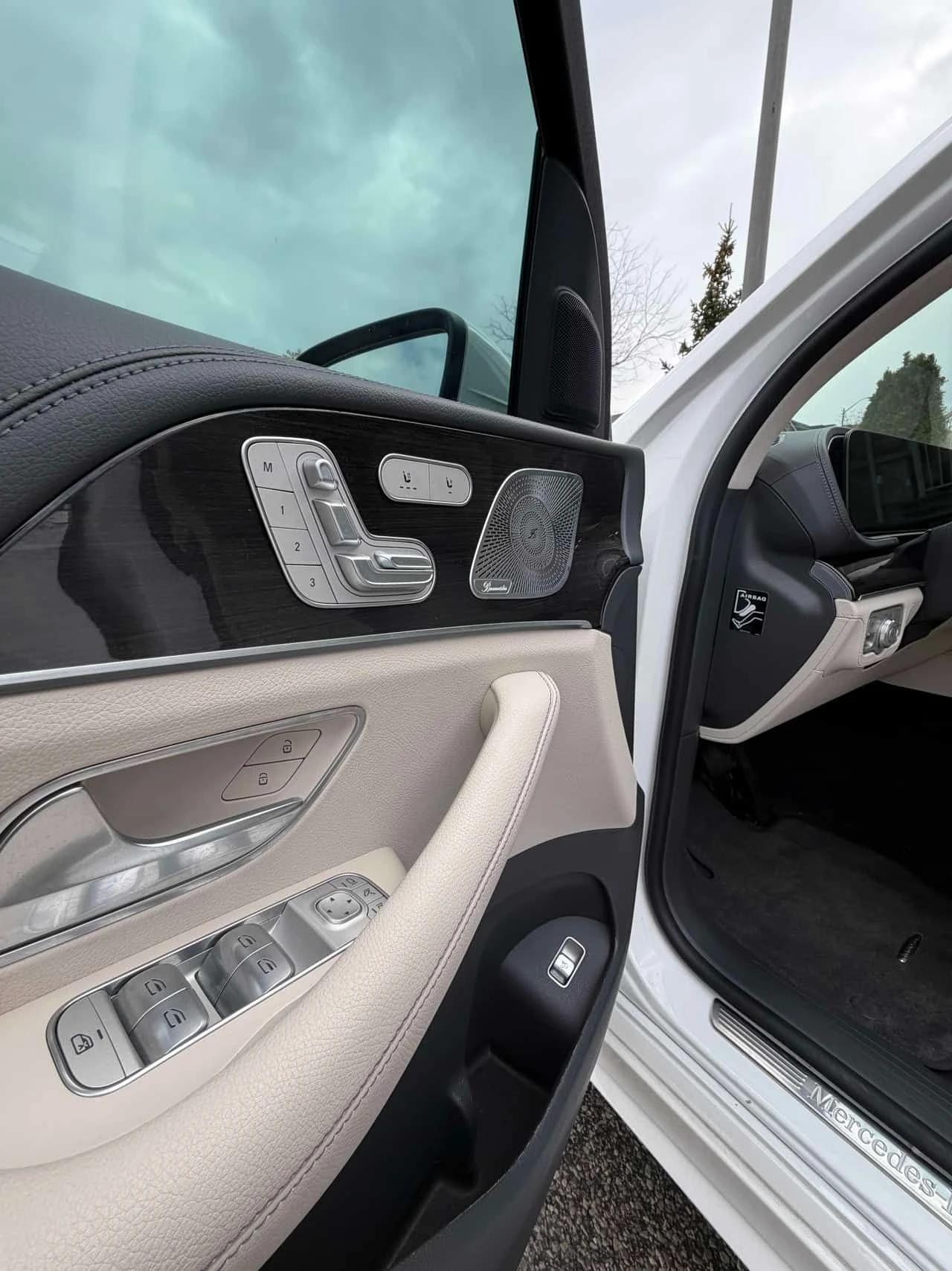 Mercedes-Benz GLE 450 * 360 * BURMESTER * ПОДГРЕВ * АМБИЕНТНО, снимка 17 - Автомобили и джипове - 54460352