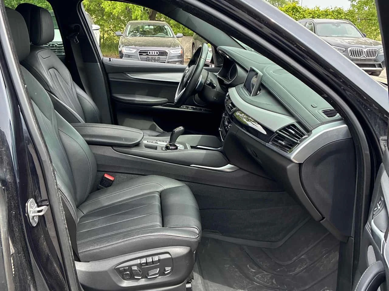 BMW X6 | HARMAN KARDON | HUD | ПАНОРАМА | CARFAX | , снимка 16 - Автомобили и джипове - 54796573