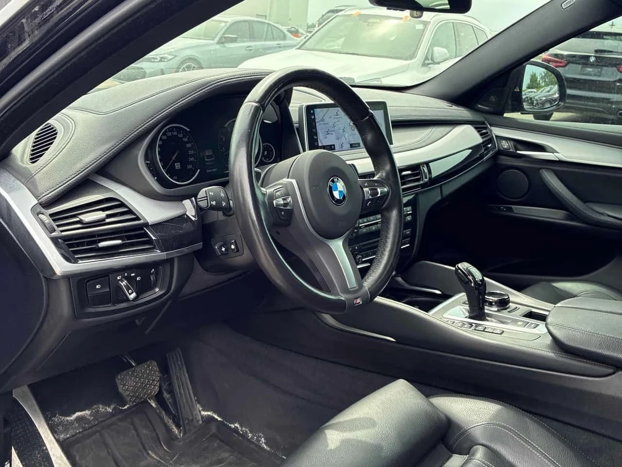 BMW X6 | HARMAN KARDON | HUD | ПАНОРАМА | CARFAX | , снимка 5 - Автомобили и джипове - 54796573